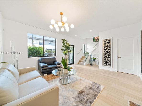 4648 NW 83rd Ave, Doral FL 33166