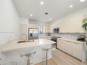 4648 NW 83rd Ave, Doral FL 33166