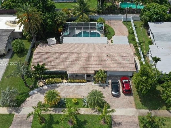 428 N Crescent Dr, Hollywood FL 33021