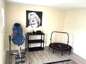 428 N Crescent Dr, Hollywood FL 33021