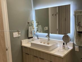 428 N Crescent Dr, Hollywood FL 33021