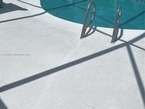 428 N Crescent Dr, Hollywood FL 33021