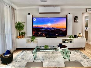 428 N Crescent Dr, Hollywood FL 33021