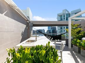 90 SW 3rd St PH14, Miami FL 33130
