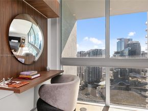 90 SW 3rd St PH14, Miami FL 33130