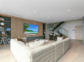 90 SW 3rd St PH14, Miami FL 33130