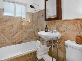 11260 SW 48th St, Miami FL 33165