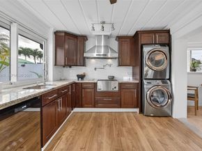 11260 SW 48th St, Miami FL 33165