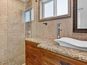 11260 SW 48th St, Miami FL 33165