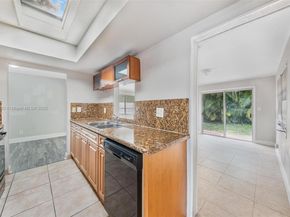 7019 NW 63rd St, Tamarac FL 33321