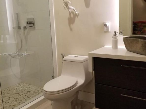 1324 NW 1st Ave, Fort Lauderdale FL 33311