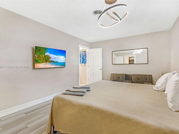 2167 NE 58th St, Fort Lauderdale FL 33308