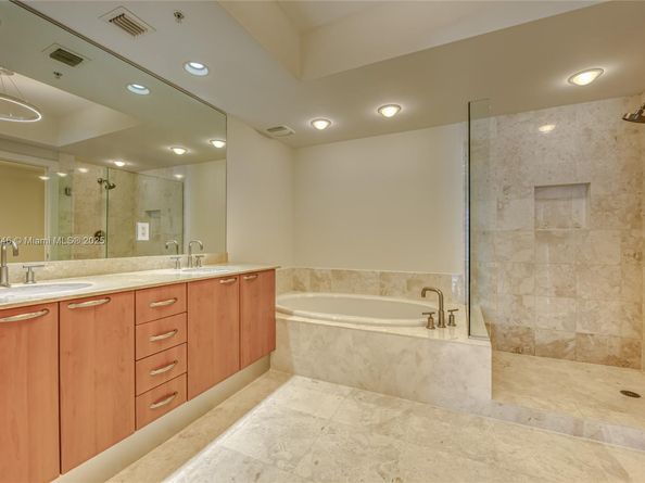 3535 S Ocean Dr 2004, Hollywood FL 33019