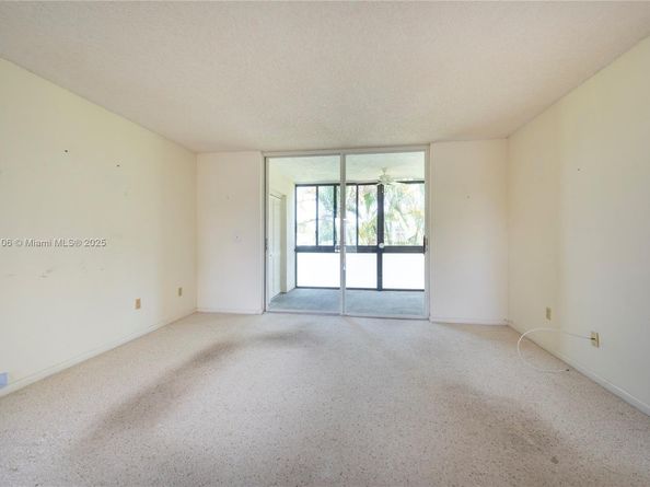 7301 NW 18th St 204, Margate FL 33063