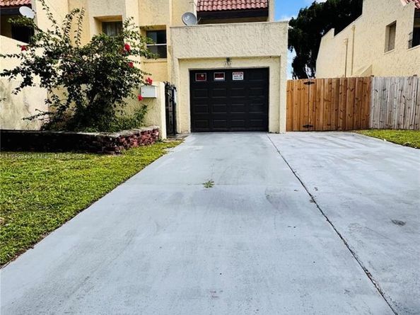 1760 NW 58th Ave 7, Lauderhill FL 33313