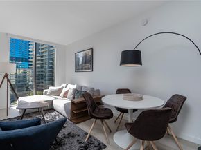 31 SE 6th St 2205, Miami FL 33131
