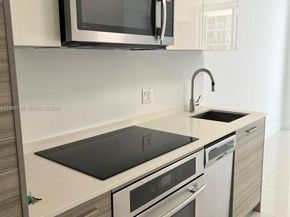 1300 Brickell Bay Dr 1606, Miami FL 33131