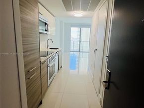 1300 Brickell Bay Dr 1606, Miami FL 33131
