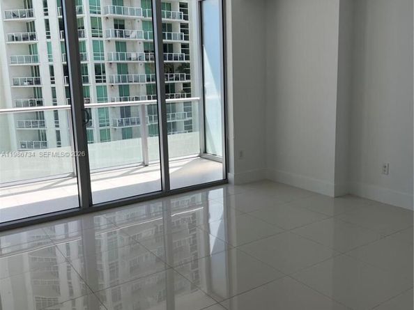 1300 Brickell Bay Dr 1606, Miami FL 33131