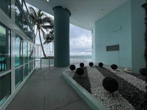1900 N Bayshore Dr 2404, Miami FL 33132