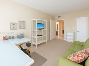 1900 N Bayshore Dr 2404, Miami FL 33132