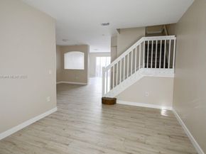 8134 NW 107th Path, Doral FL 33178