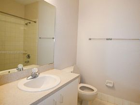 8134 NW 107th Path, Doral FL 33178