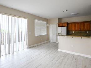 8134 NW 107th Path, Doral FL 33178