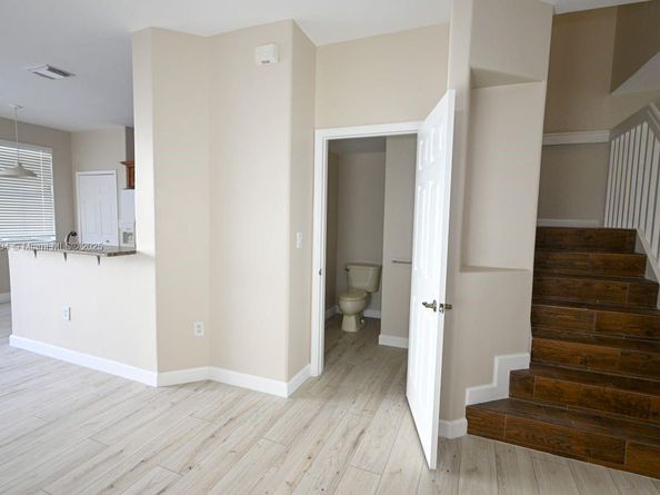 8134 NW 107th Path, Doral FL 33178