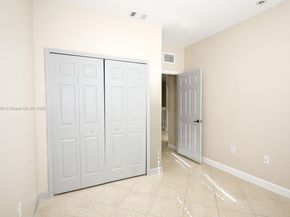 8134 NW 107th Path, Doral FL 33178