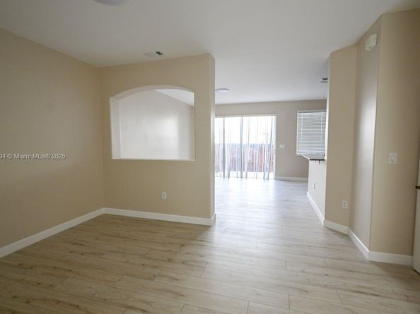 8134 NW 107th Path, Doral FL 33178