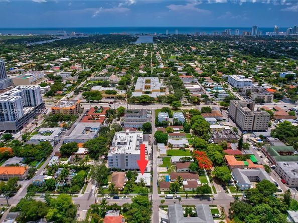 517 S 19th Ave, Hollywood FL 33020