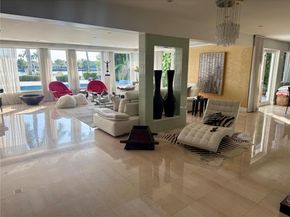 1670 Daytonia Rd, Miami Beach FL 33141