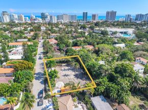 2880 Fairgreen Dr, Miami Beach FL 33140