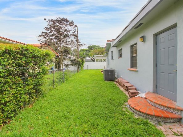 5959 SW 16th Ter, West Miami FL 33155