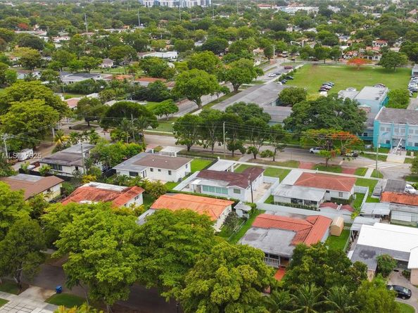 5959 SW 16th Ter, West Miami FL 33155