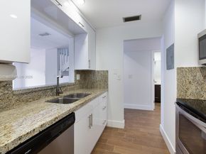 10520 SW 75th Ln, Miami FL 33173
