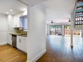 10520 SW 75th Ln, Miami FL 33173