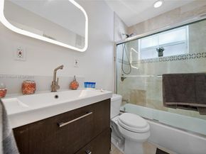 31 SE 12th St, Pompano Beach FL 33060