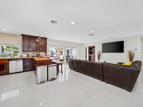 31 SE 12th St, Pompano Beach FL 33060