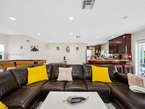 31 SE 12th St, Pompano Beach FL 33060