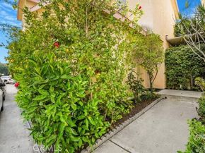 9315 Woodman Avenue 8, Arleta (los Angeles) CA 91331