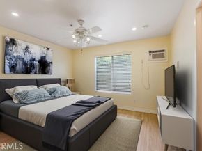 9315 Woodman Avenue 8, Arleta (los Angeles) CA 91331