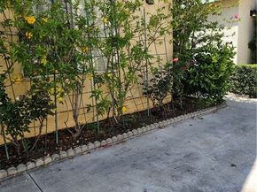 9315 Woodman Avenue 8, Arleta (los Angeles) CA 91331