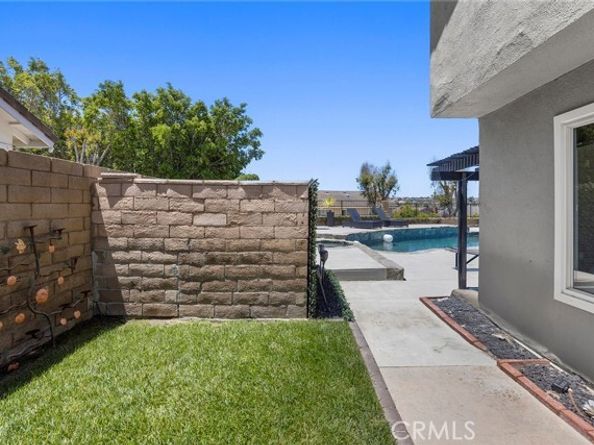 1041 S Falling Leaf Circle, Anaheim CA 92807