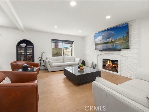 1041 S Falling Leaf Circle, Anaheim CA 92807