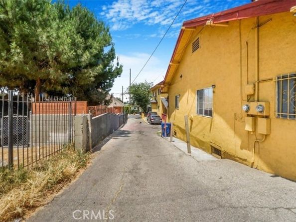 2122 Thomas Street, Los Angeles CA 90031