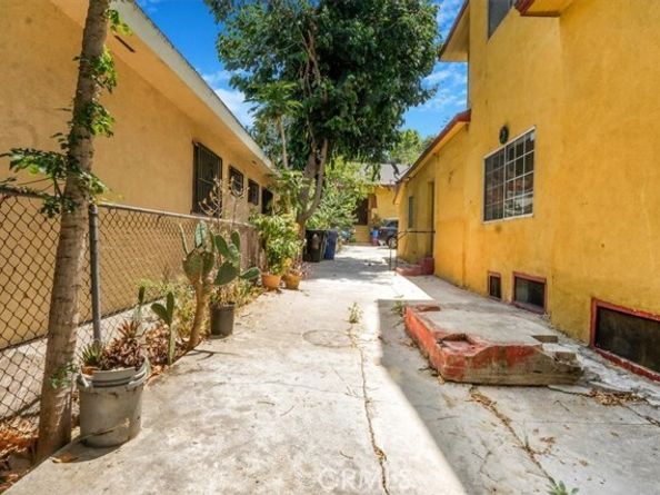 2122 Thomas Street, Los Angeles CA 90031