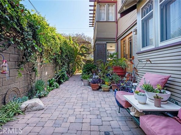 302 Orizaba Avenue, Long Beach CA 90814