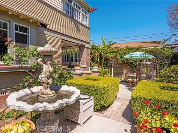 302 Orizaba Avenue, Long Beach CA 90814
